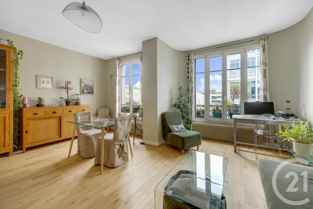 Appartement F4 à vendre - 4 pièces - 62.5 m2 - MONTROUGE - 92 - ILE-DE-FRANCE - Century 21 Côté Mairie